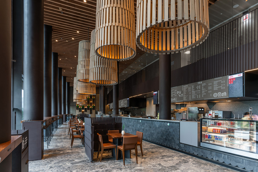 Фуд-холл «Со всего света»