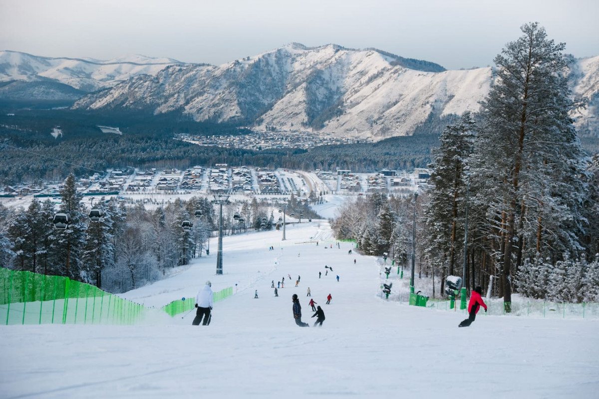 «Манжерок» в ритме зимы: на алтайском курорте Сбера стартовал горнолыжный сезон