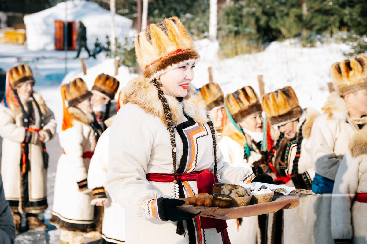 Горловое пение, национальная кухня и музыкальная кабинка: на горнолыжном курорте Сбера отпраздновали алтайский новый год Чагаа-Байрам